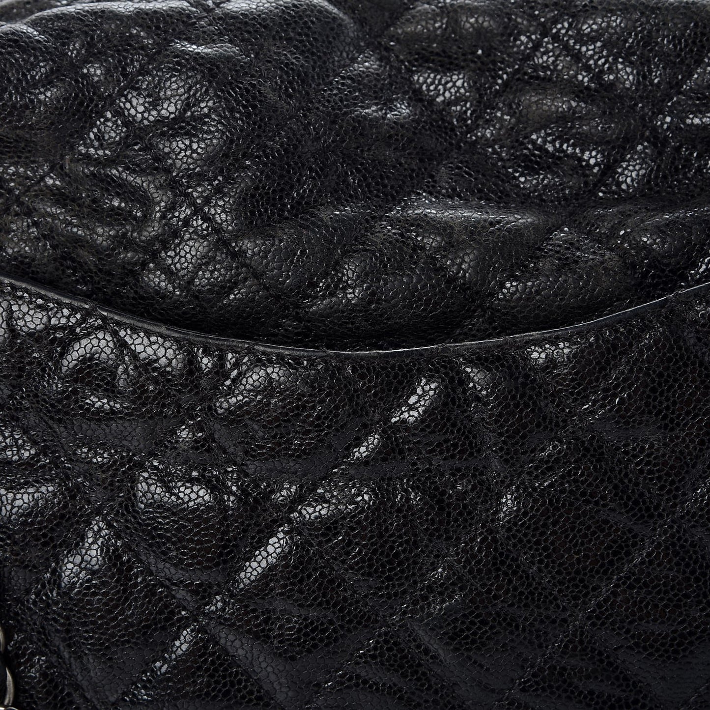 Crumpled Caviar Quilted Maxi Elastic Flap Black
