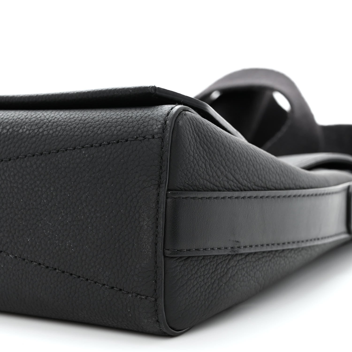 Louis Vuitton Calfskin Aerogram Messenger Black 9 of 11