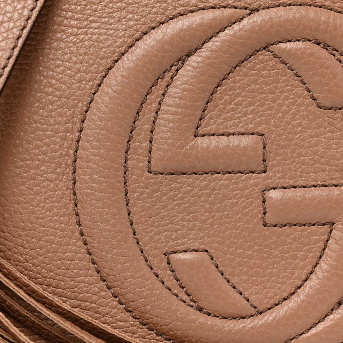 Pebbled Calfskin Small Soho Disco Bag Camelia