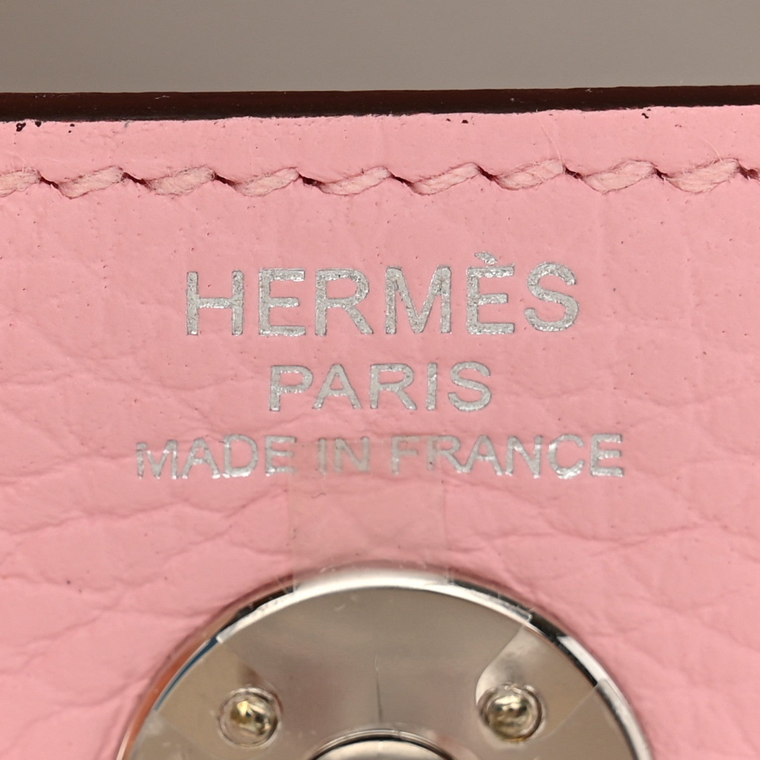 Hermes Taurillon Clemence Verso Mini Lindy 20 Rose Sakura Gris Perle 7 of 11