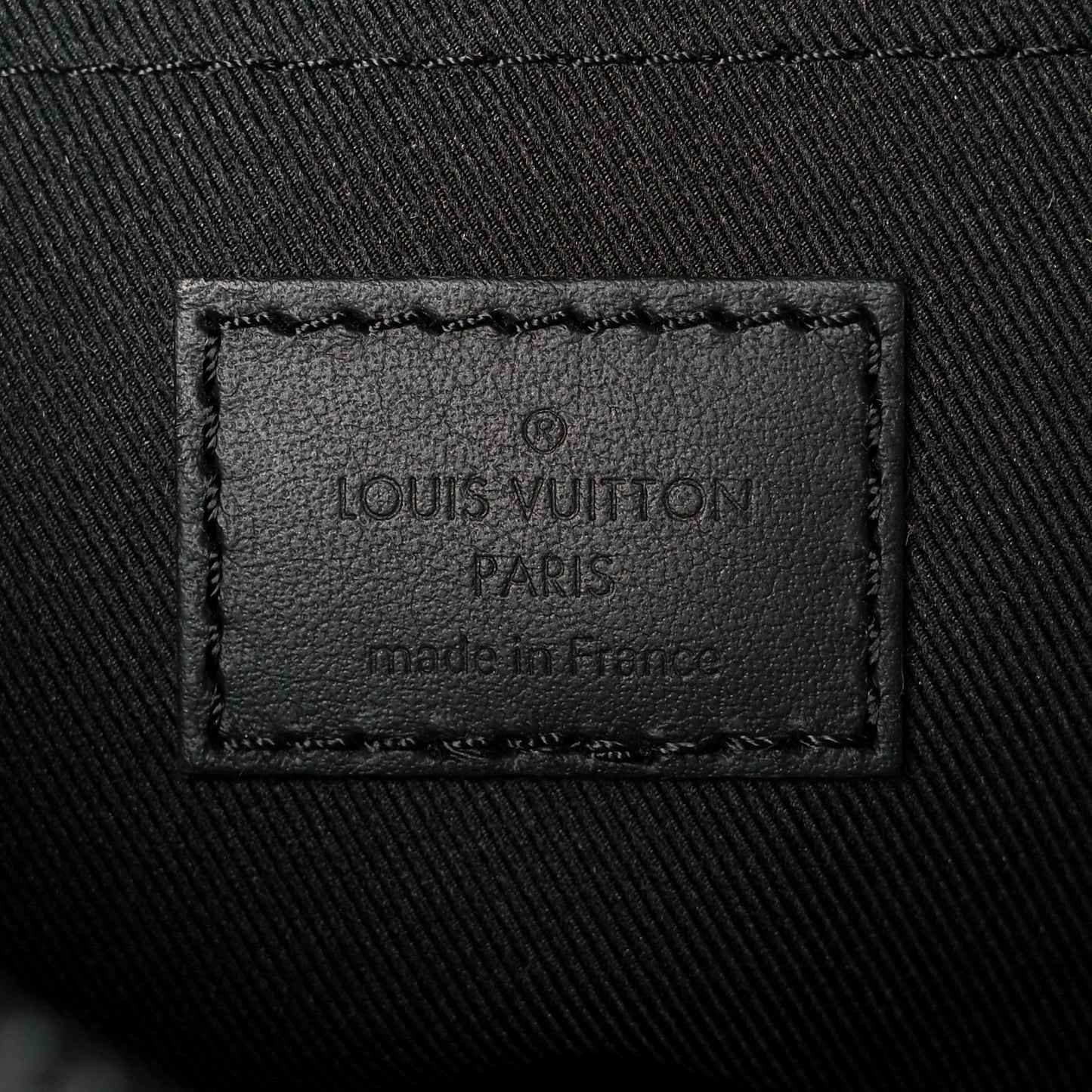 Taurillon Monogram S Lock Messenger Black