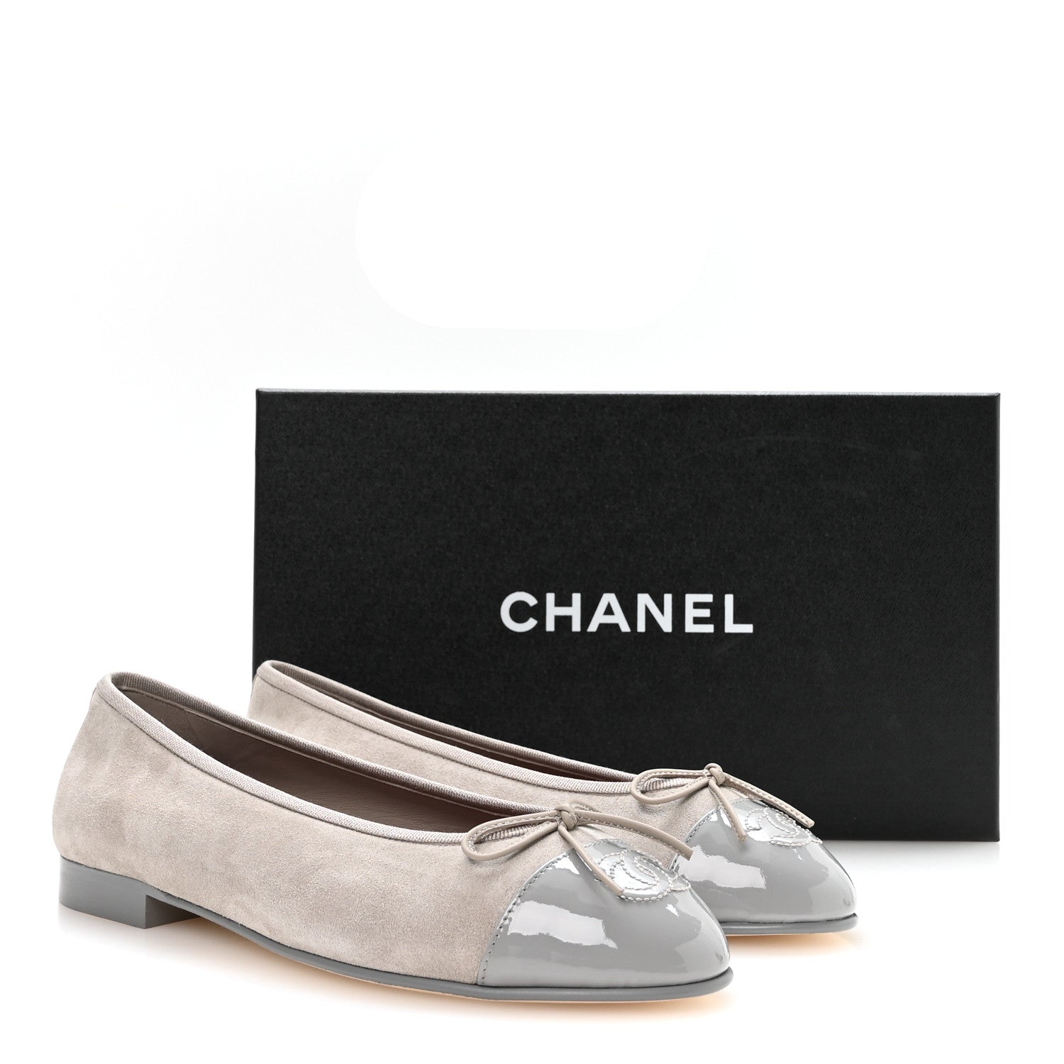 Chanel Suede Patent Cap Toe CC Ballerina Flats 38.5 Grey 38 Light Grey 9 of 9