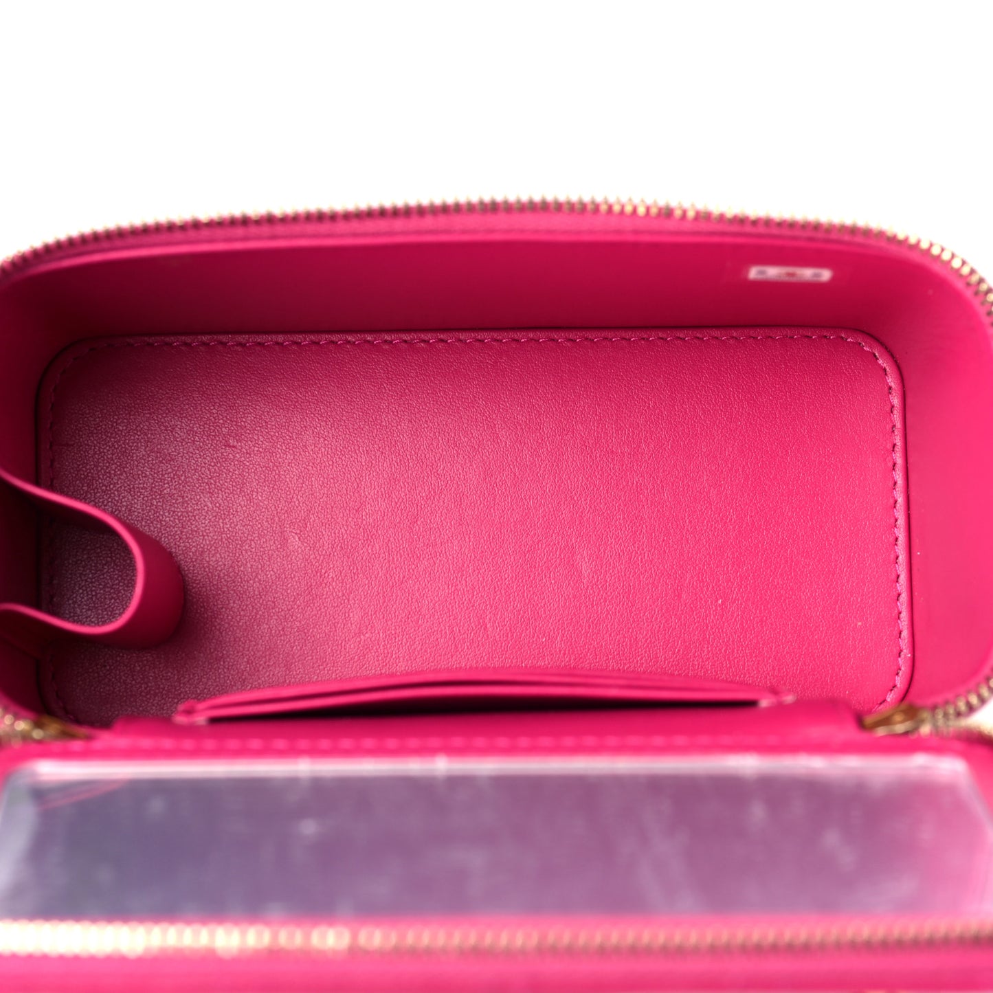Lambskin Resin Quilted Vanity Case With Chain Fuchsia