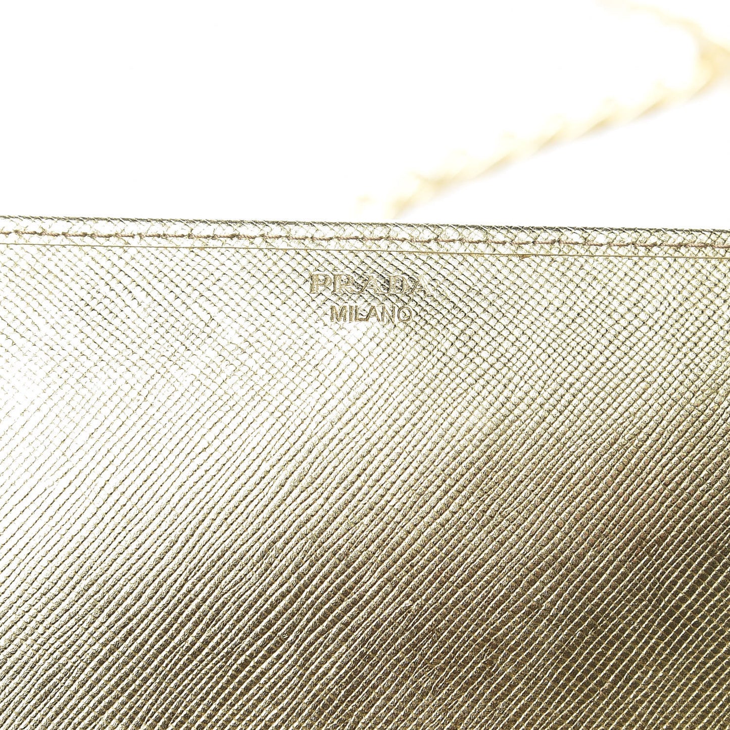 Saffiano Metal Oro Chain Wallet Platino