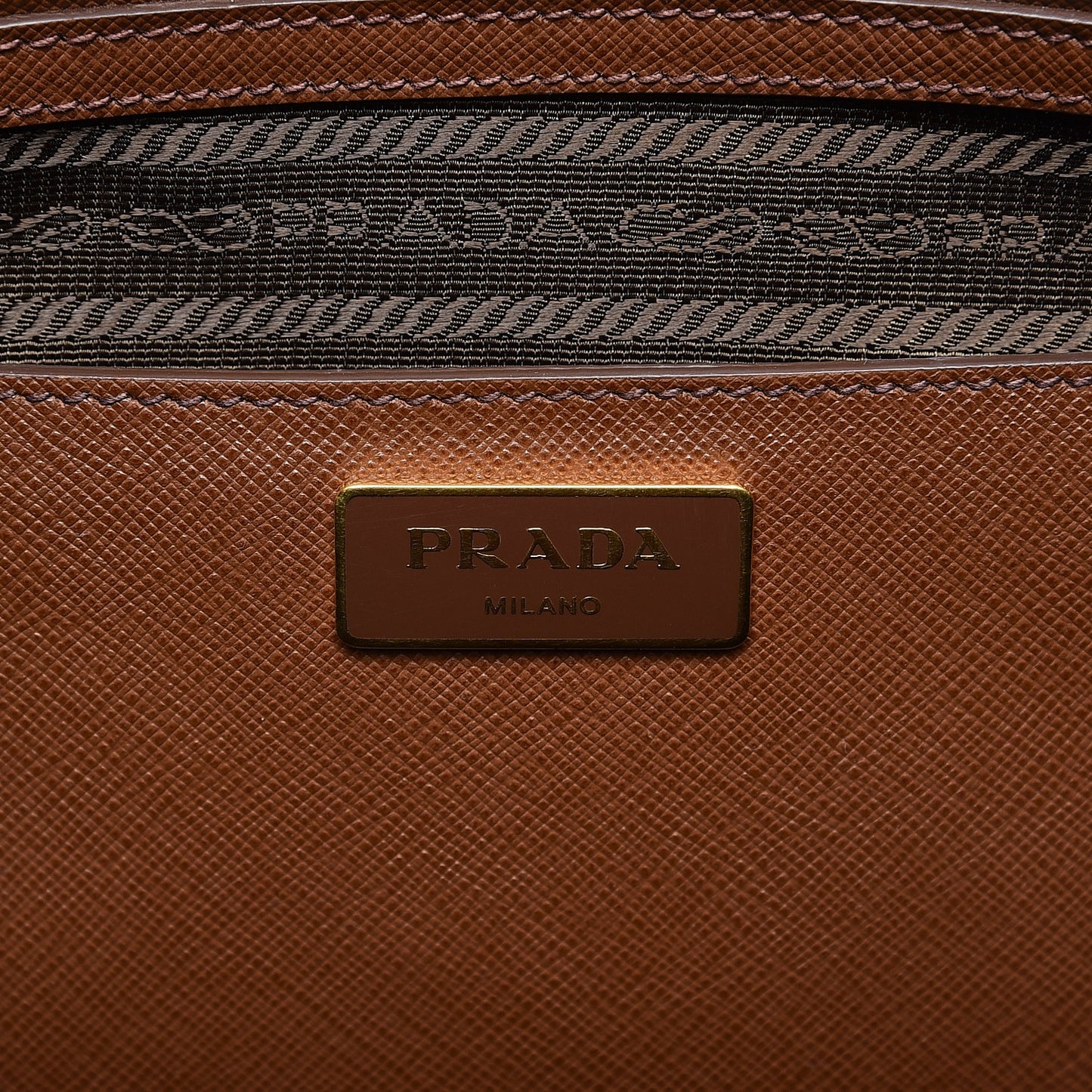 Saffiano Lux Extra Large Galleria Double Zip Tote Cannella