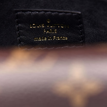 Louis Vuitton Monogram Double V Black 6 of 9