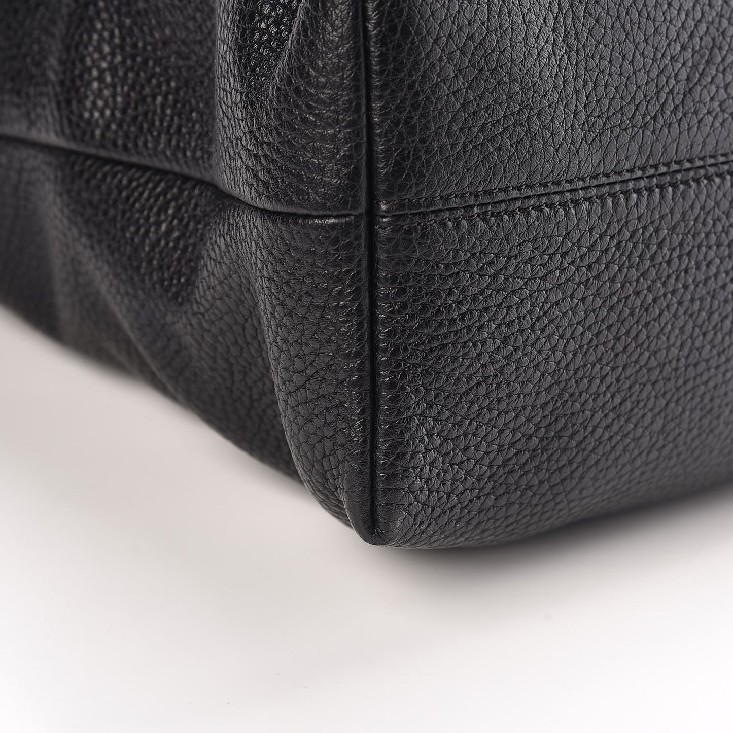 London Grainy Calfskin Medium Baynard Tote Black