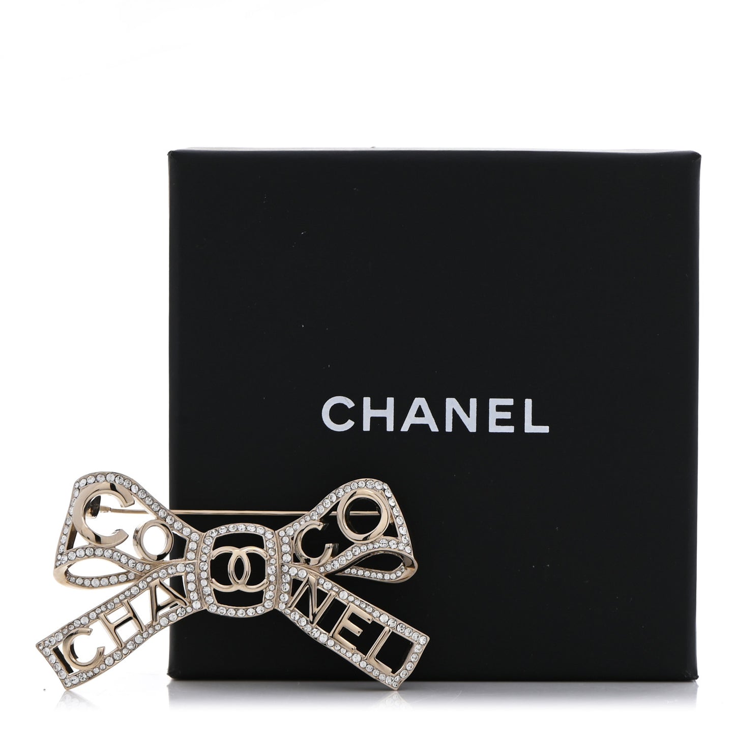 Metal Crystal Bow-tiful CC Brooch Gold
