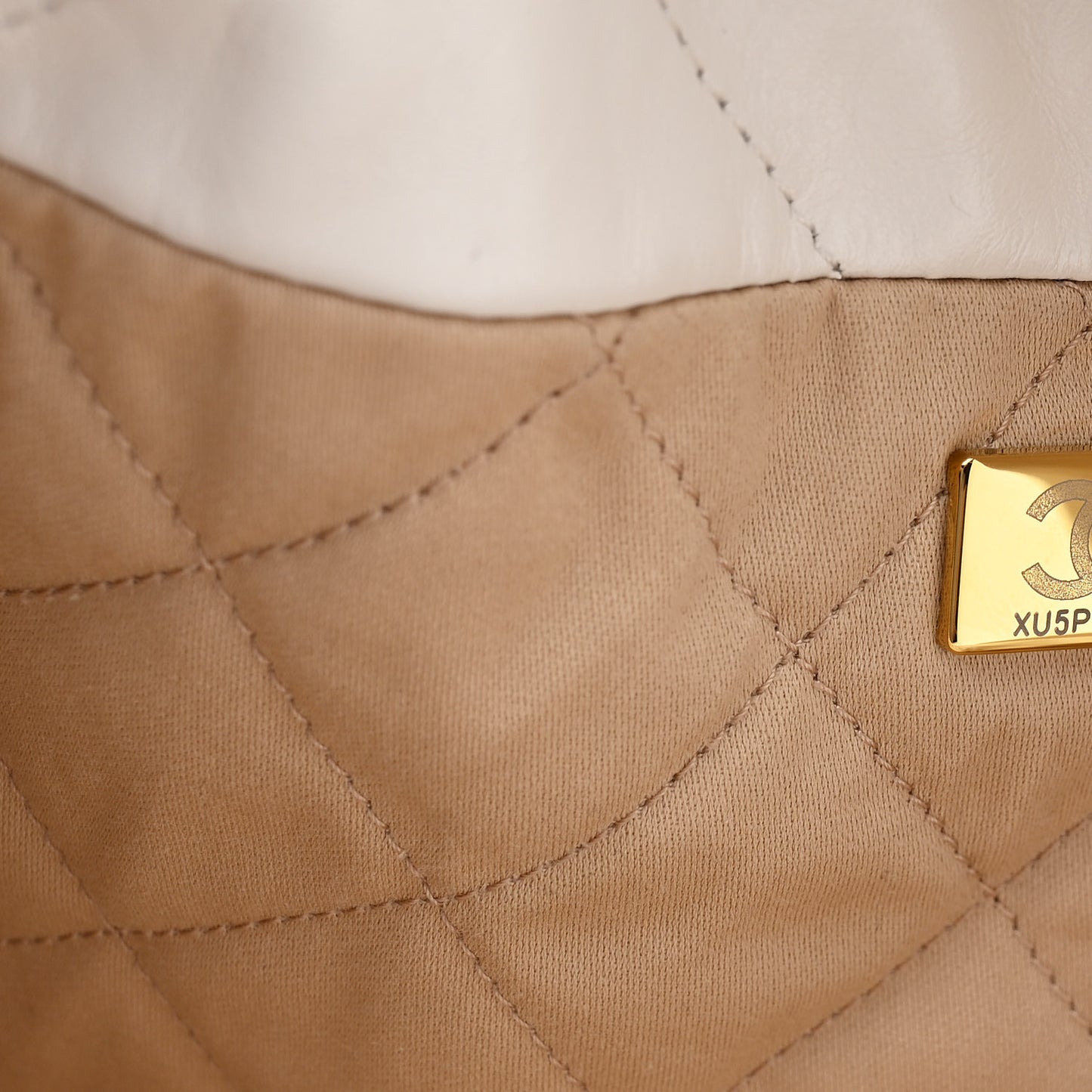 Shiny Calfskin Quilted Small Chanel 22 White