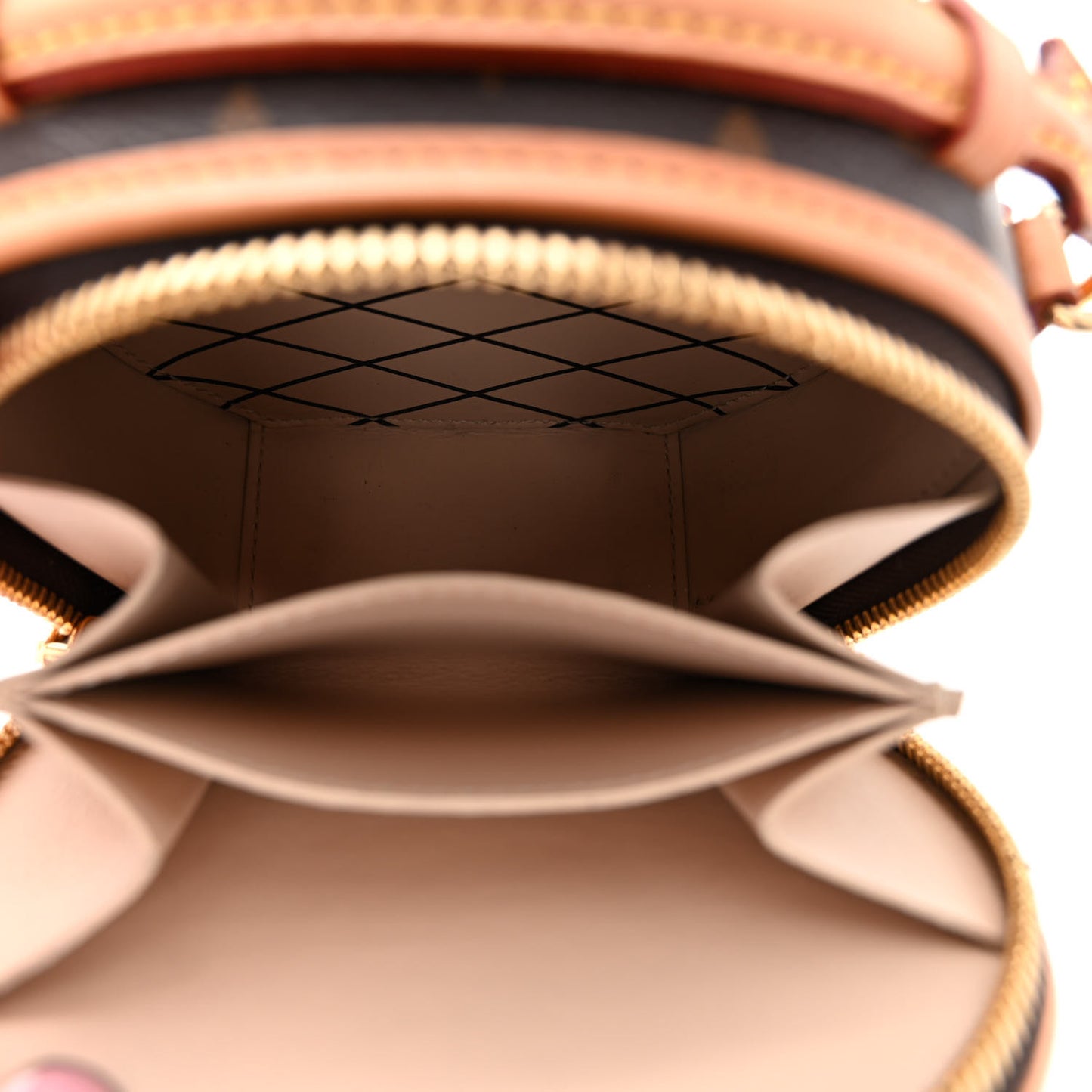Monogram Mini Boite Chapeau