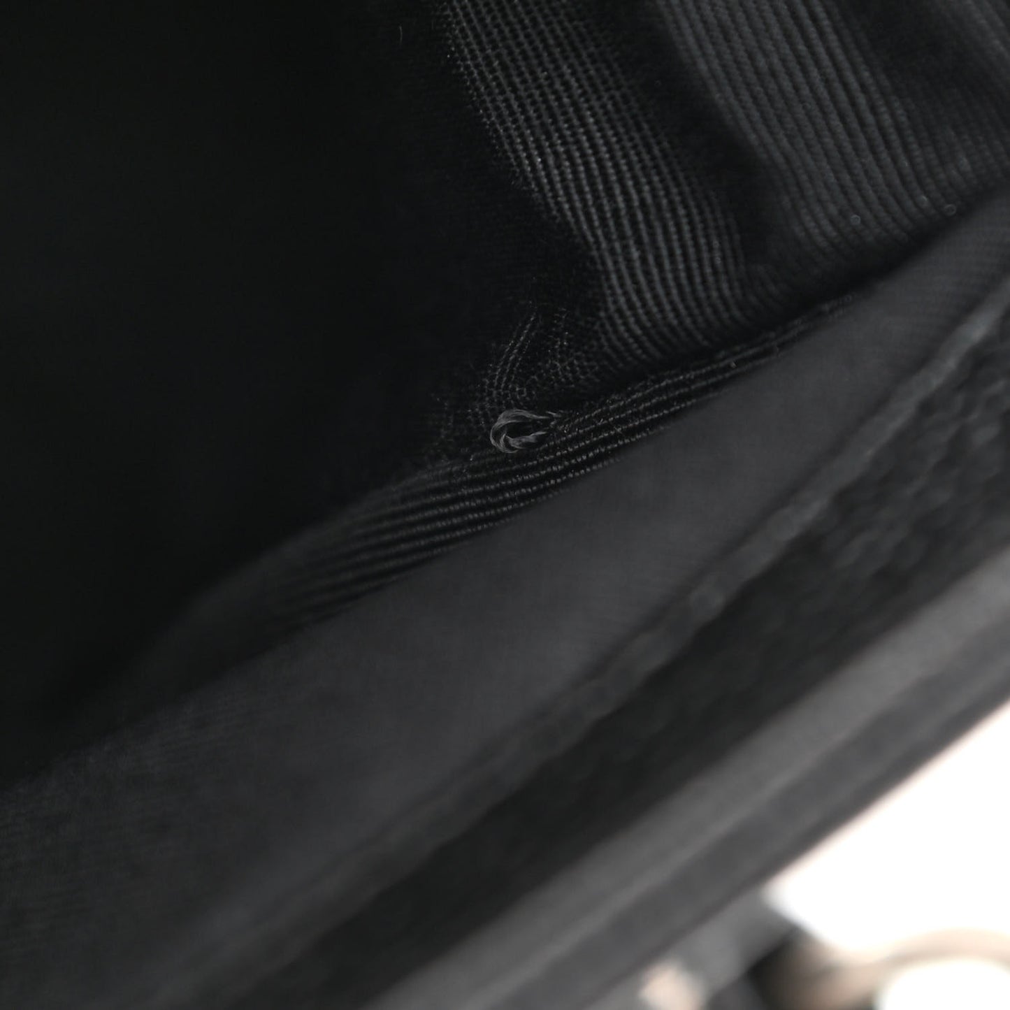 Caviar Quilted New Medium Boy Flap Black