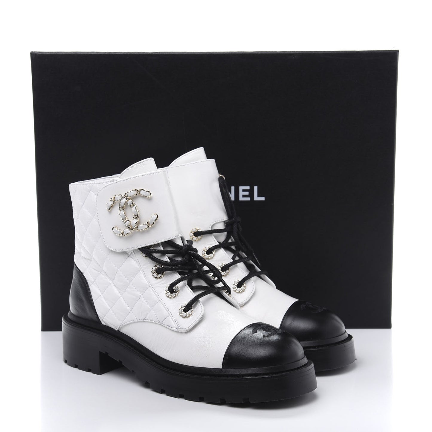 Shiny Goatskin Calfskin Quilted Lace Up Combat Boots 38.5 White Black