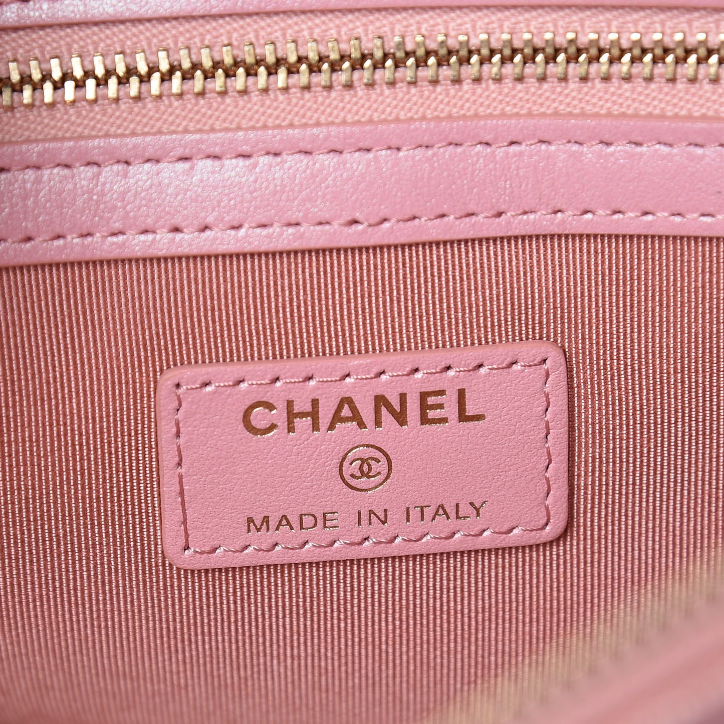 Iridescent Caviar Quilted Medium Cosmetic Case Rose Pink