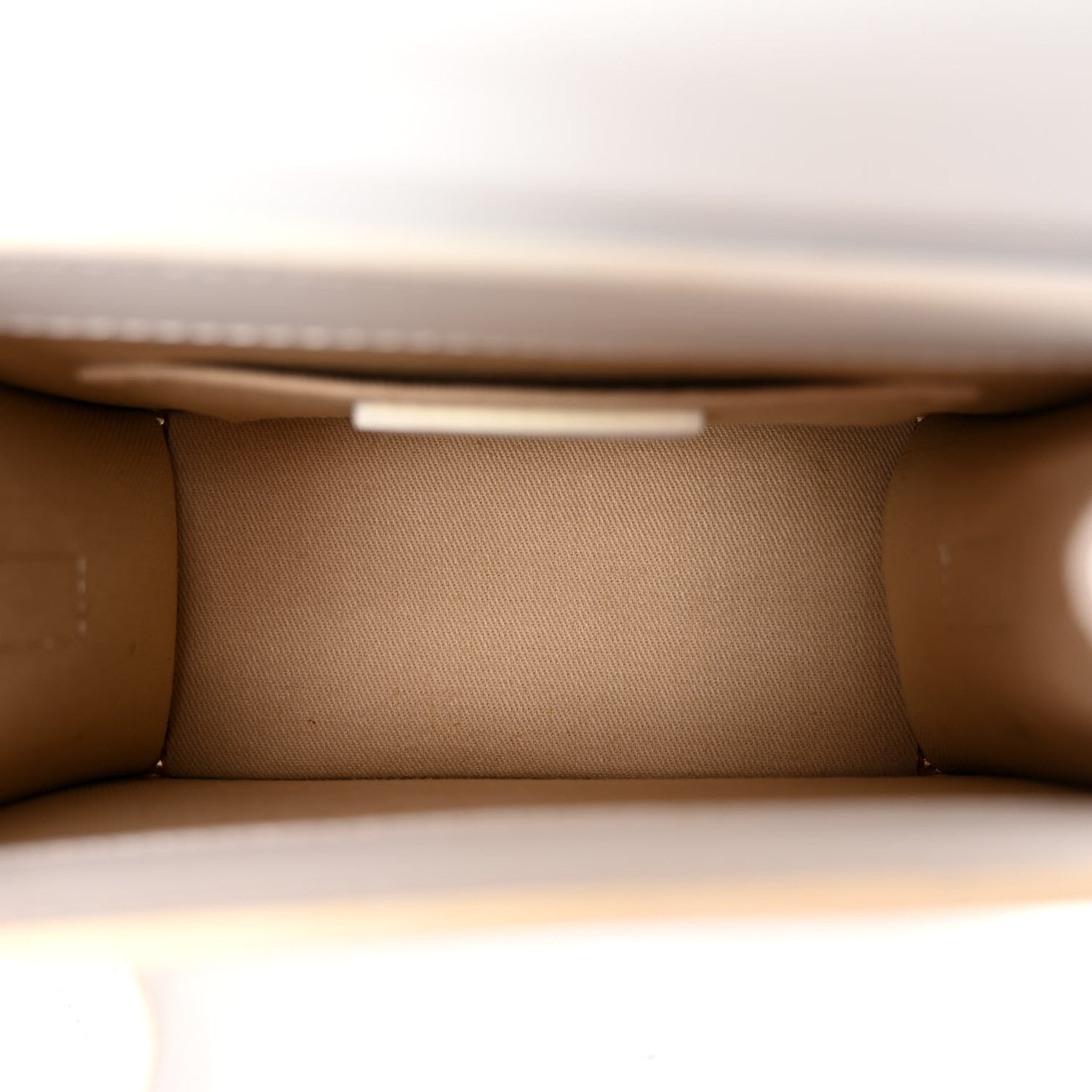 Smooth Calfskin Le Chiquito Moyen White