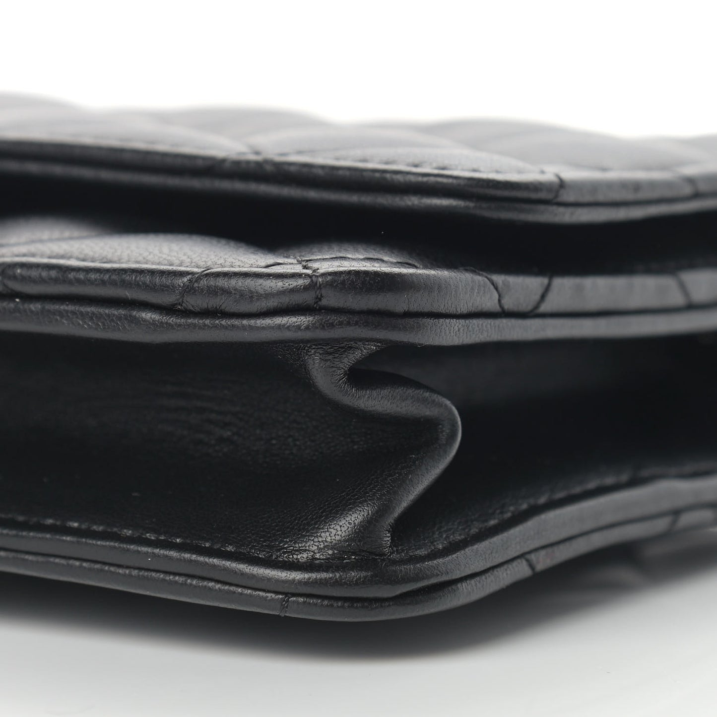 Lambskin Quilted Wallet On Chain WOC Black