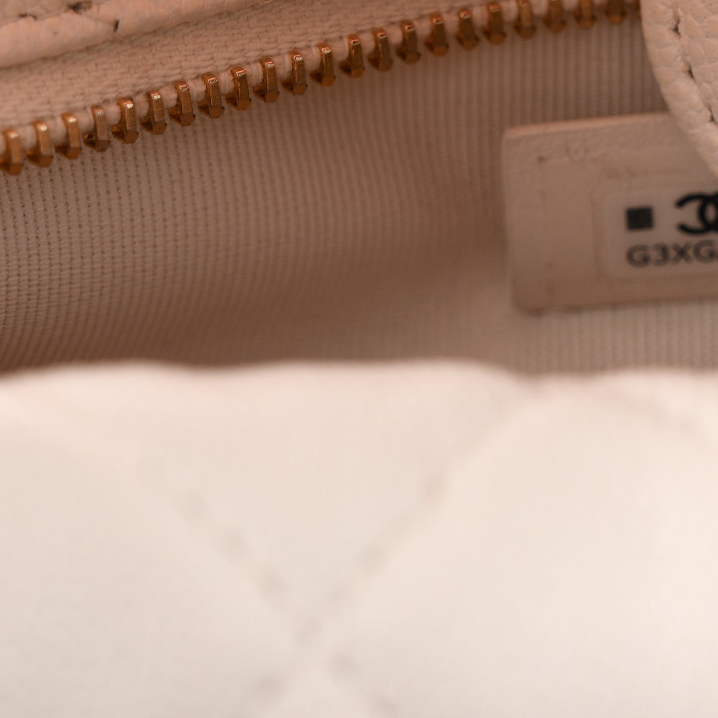 Caviar Quilted Polly Pocket Pouch Hobo White