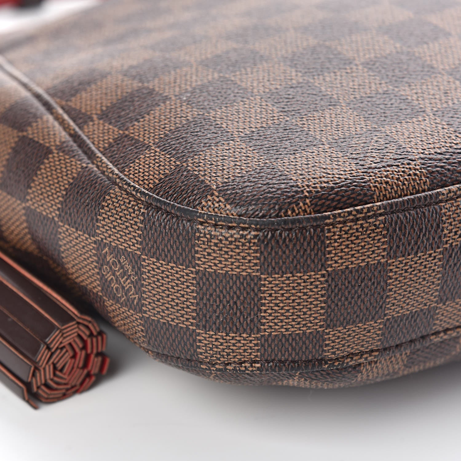 Louis Vuitton Damier Ebene South Bank Besace 10 of 11