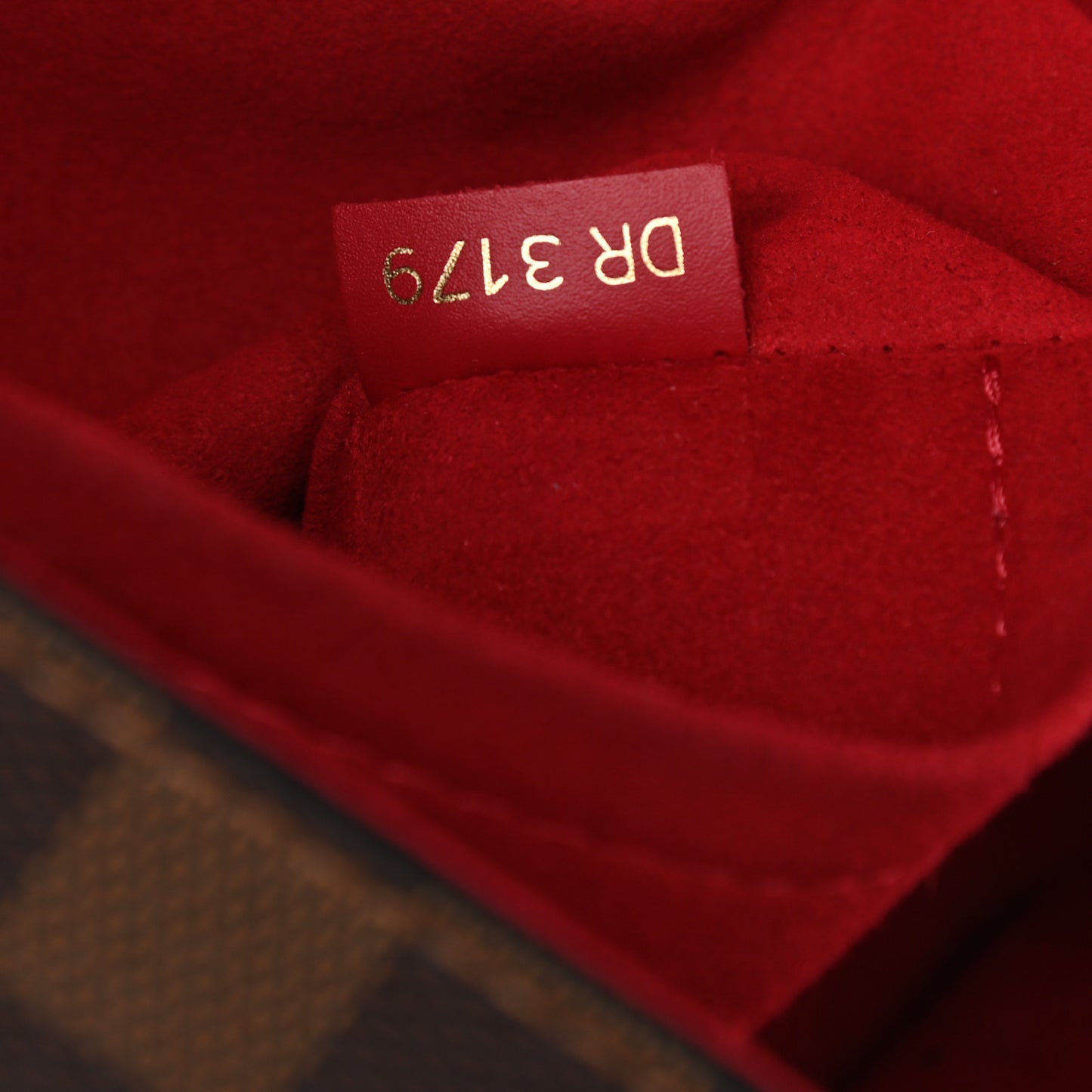 Damier Ebene Beaubourg MM Scarlet