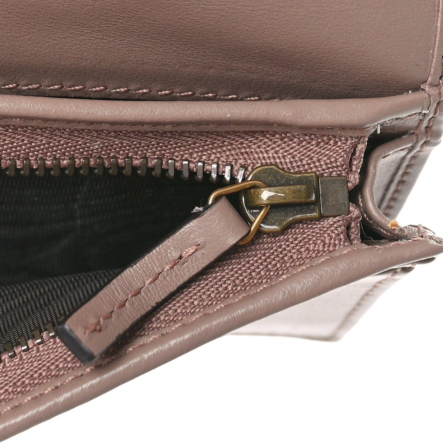 Calfskin Matelasse GG Marmont Card Case Wallet Porcelain Rose