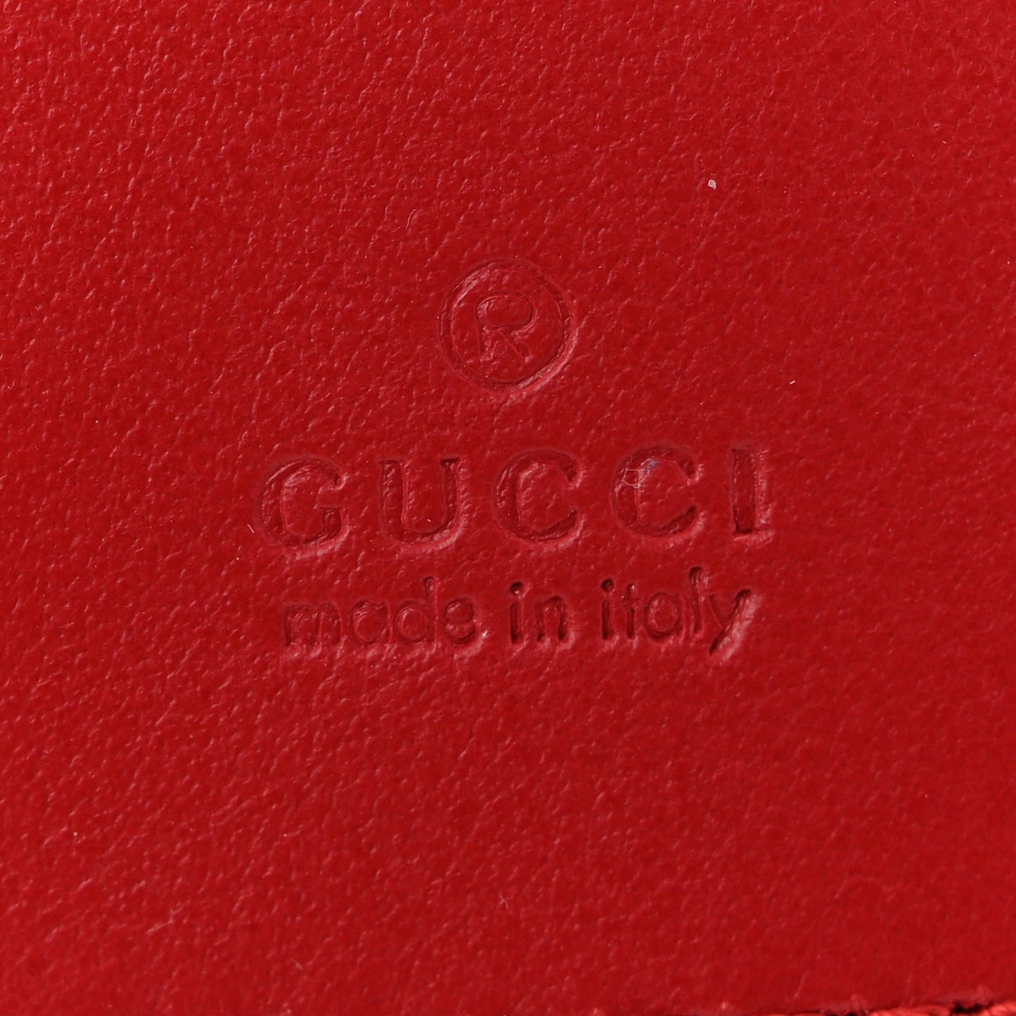 Calfskin Matelasse Mini GG Marmont 2.0 Bucket Bag Hibiscus Red