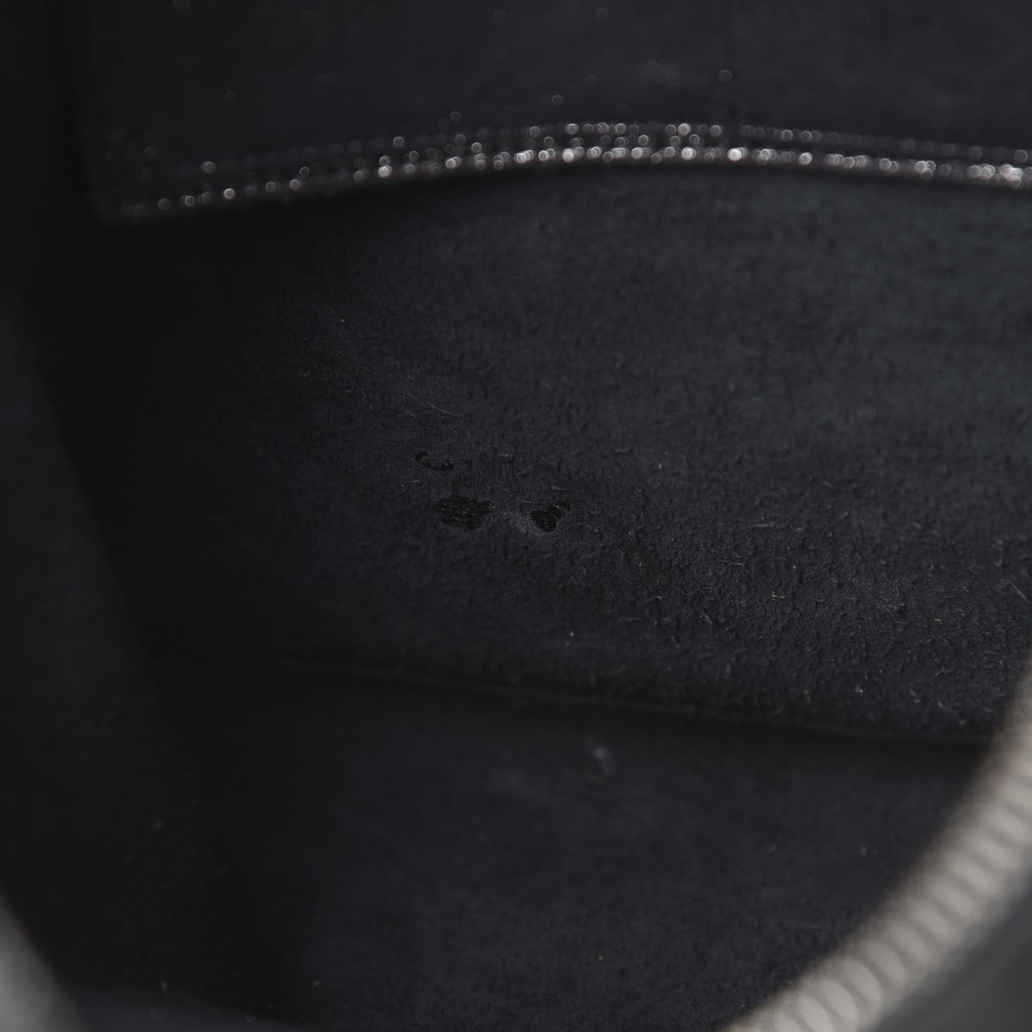 Metallic Calfskin Milkyway Ligne Papier Messenger Black