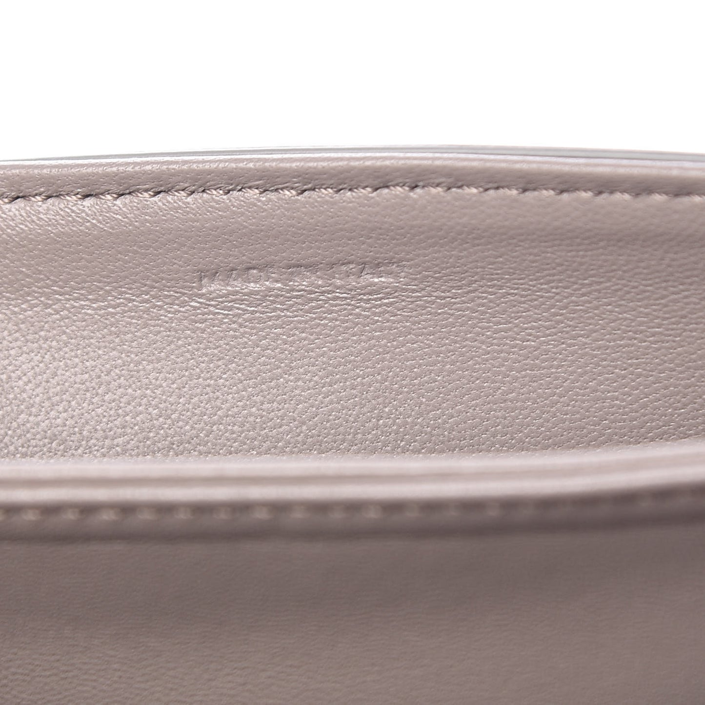 Shiny Calfskin Small Triomphe Pebble
