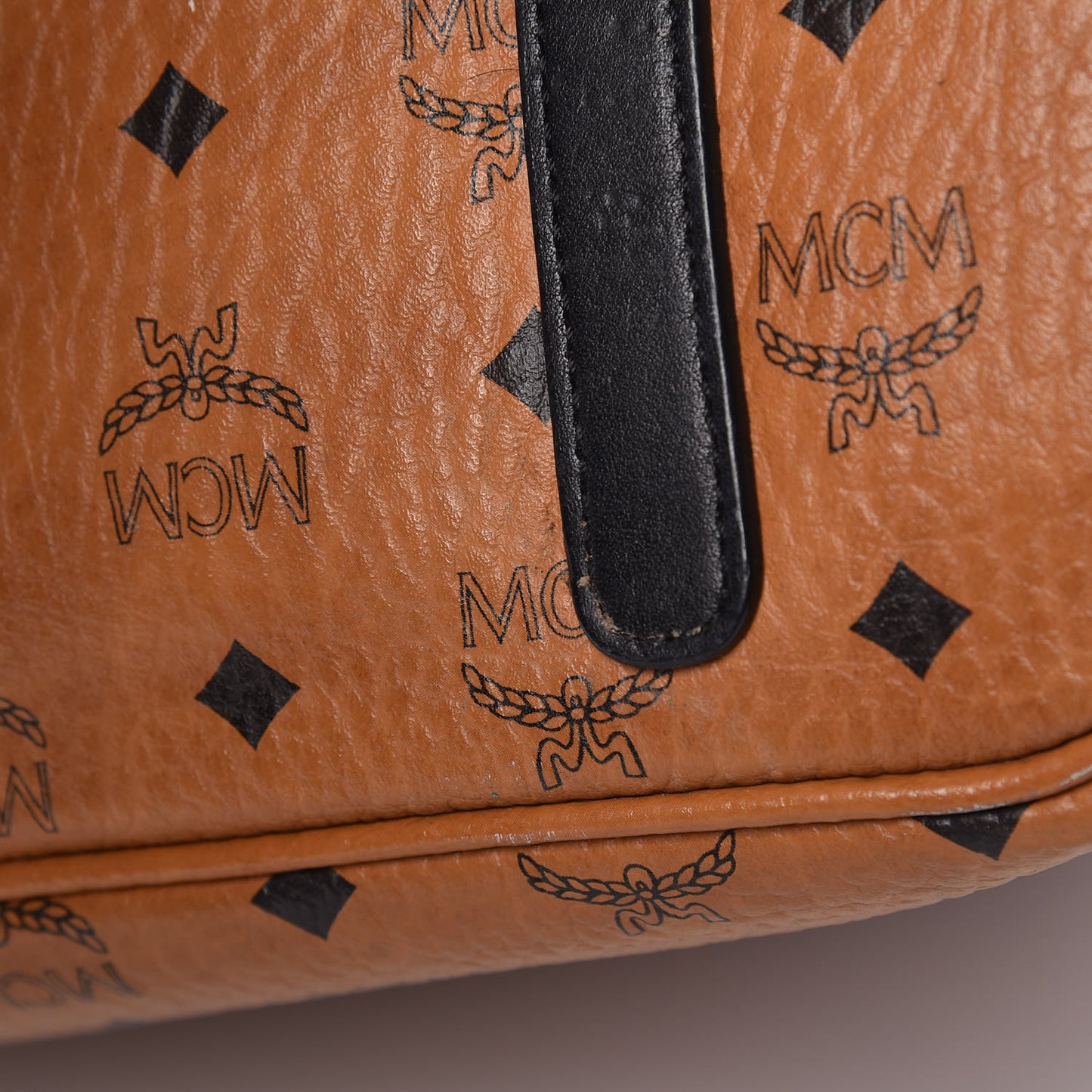 Visetos Medium Anya Shopping Tote Cognac Black