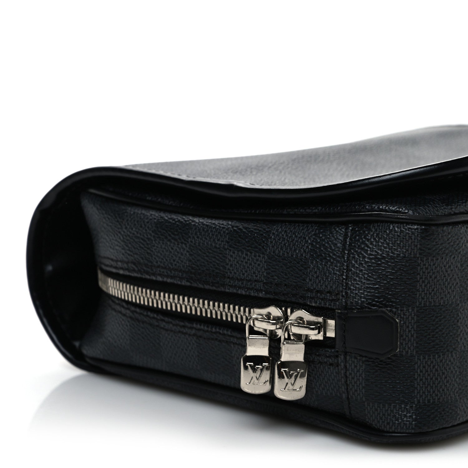 Louis Vuitton Damier Graphite Truth Suspendable Messenger Bag 8 of 11