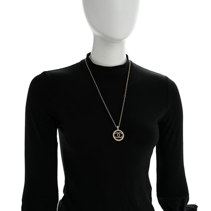 Chanel Pearl CC Round Pendant Necklace Gold 2 of 6
