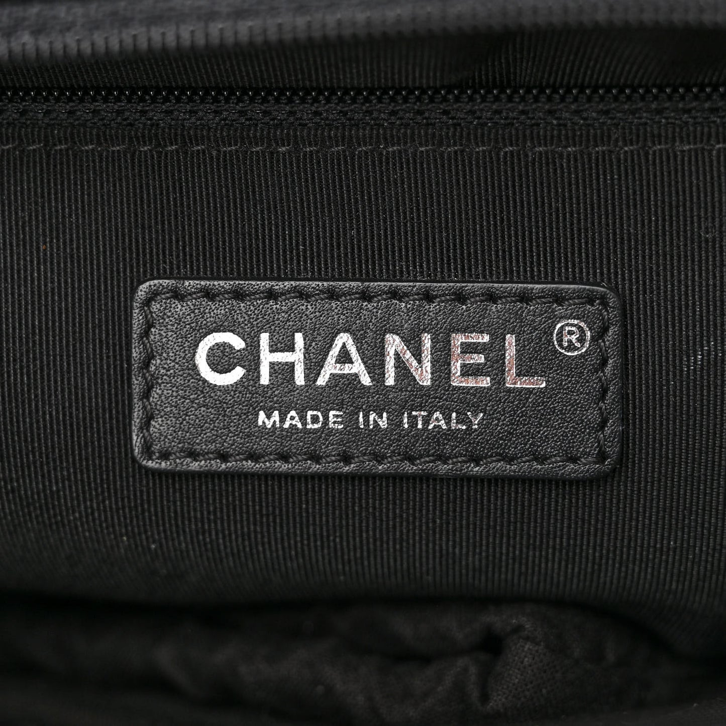 Caviar Quilted Large Boy Flap Black