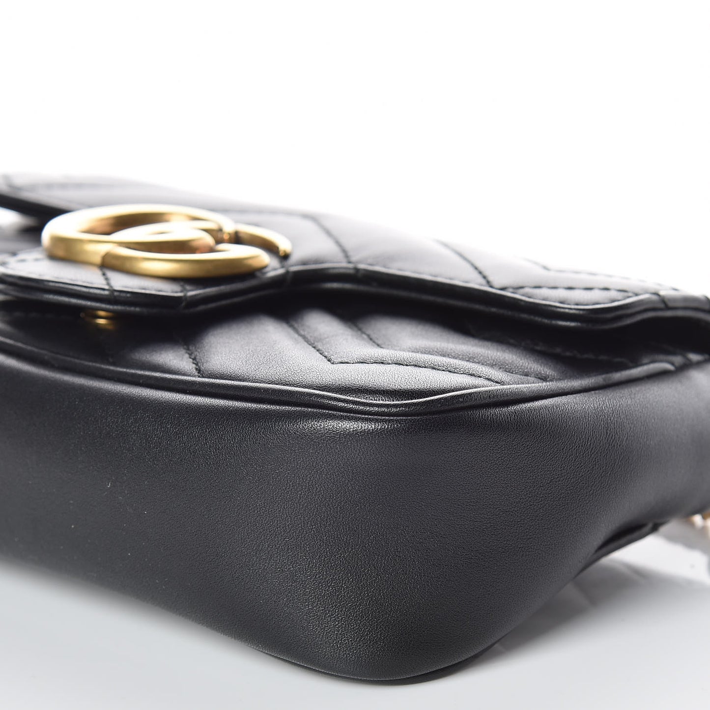 Calfskin Matelasse Super Mini GG Marmont Shoulder Bag Black