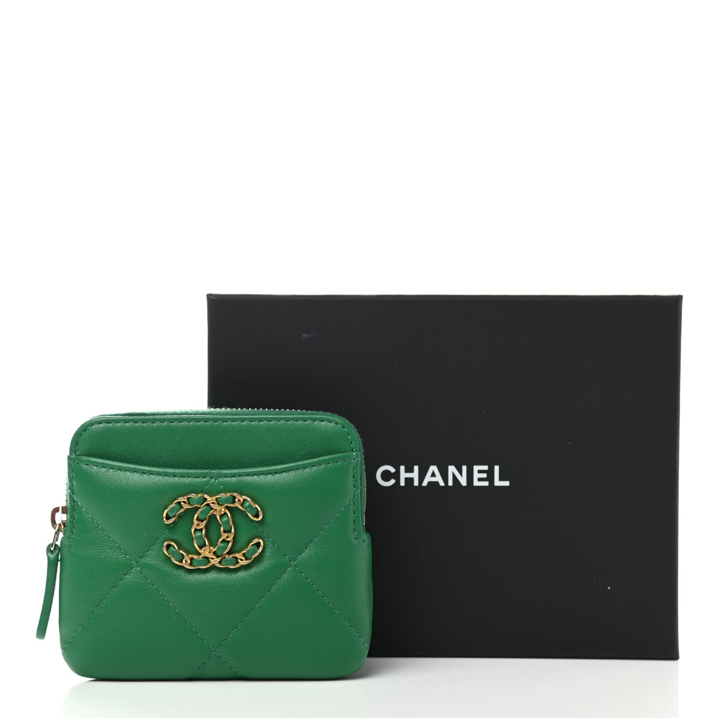 Lambskin Quilted Chanel 19 Zip Card Holder Wallet Green