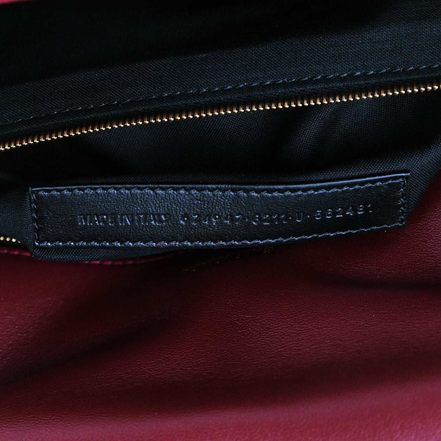 Nappa Calfskin Quilted Touch B Clutch Bag Dark Red