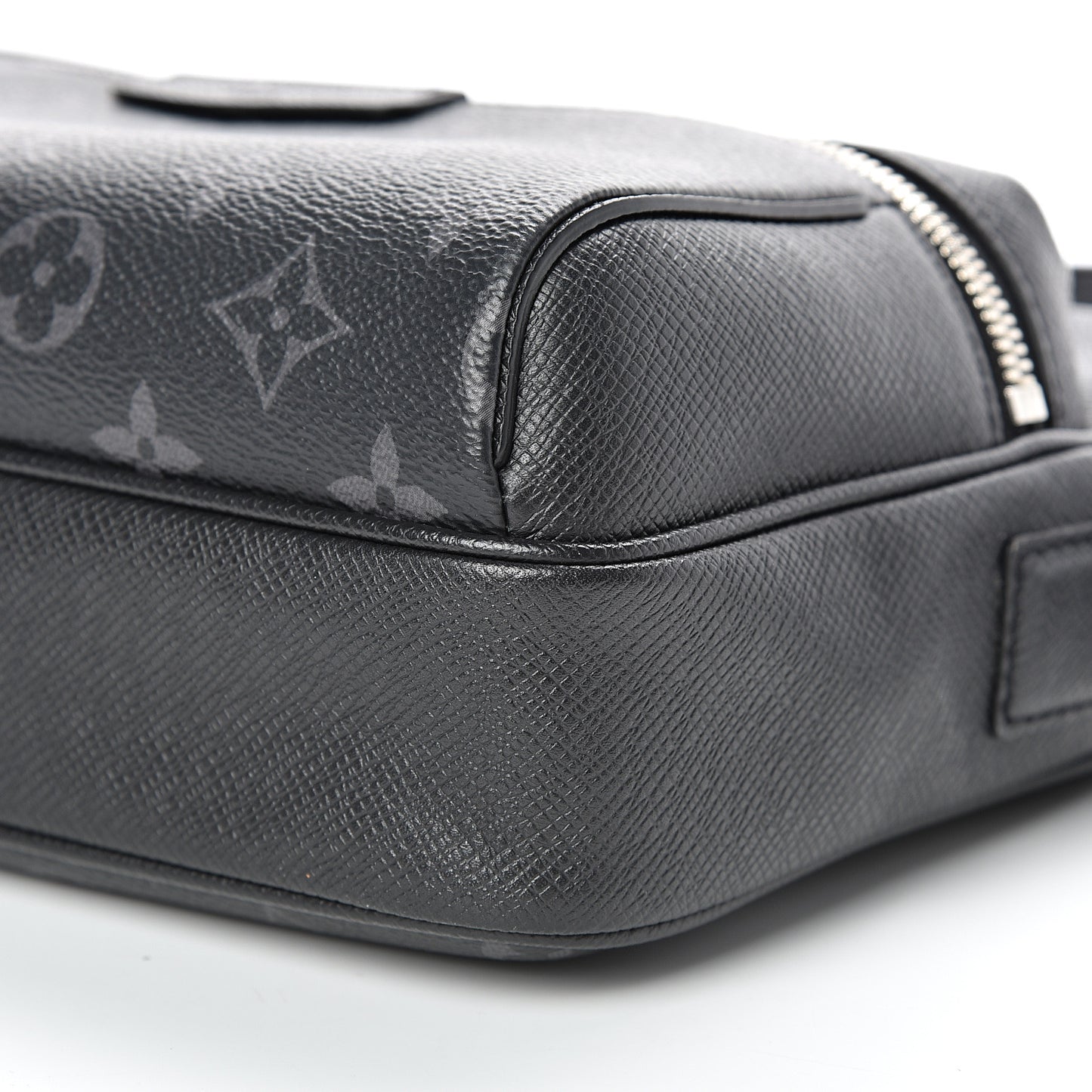 Taiga Monogram Eclipse Outdoor Messenger Black