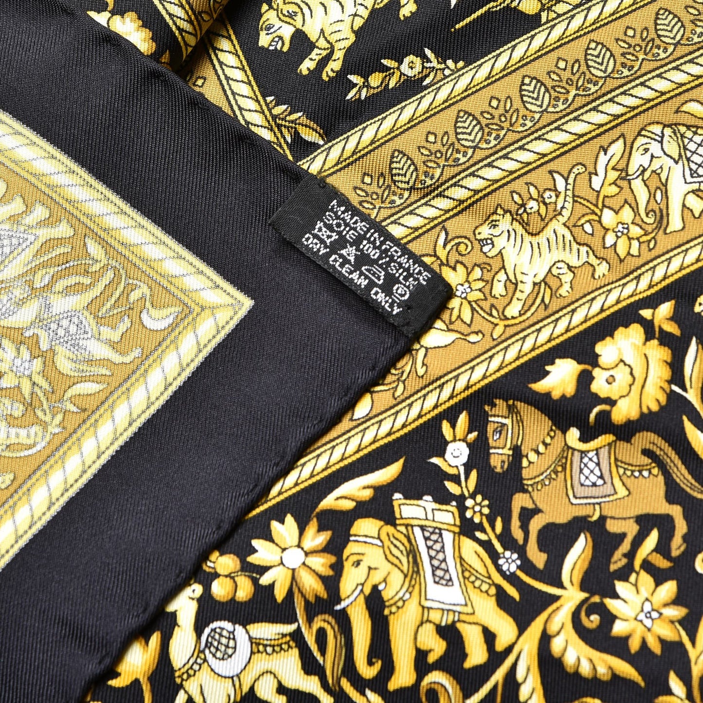 Silk Chasse En Inde Scarf 90