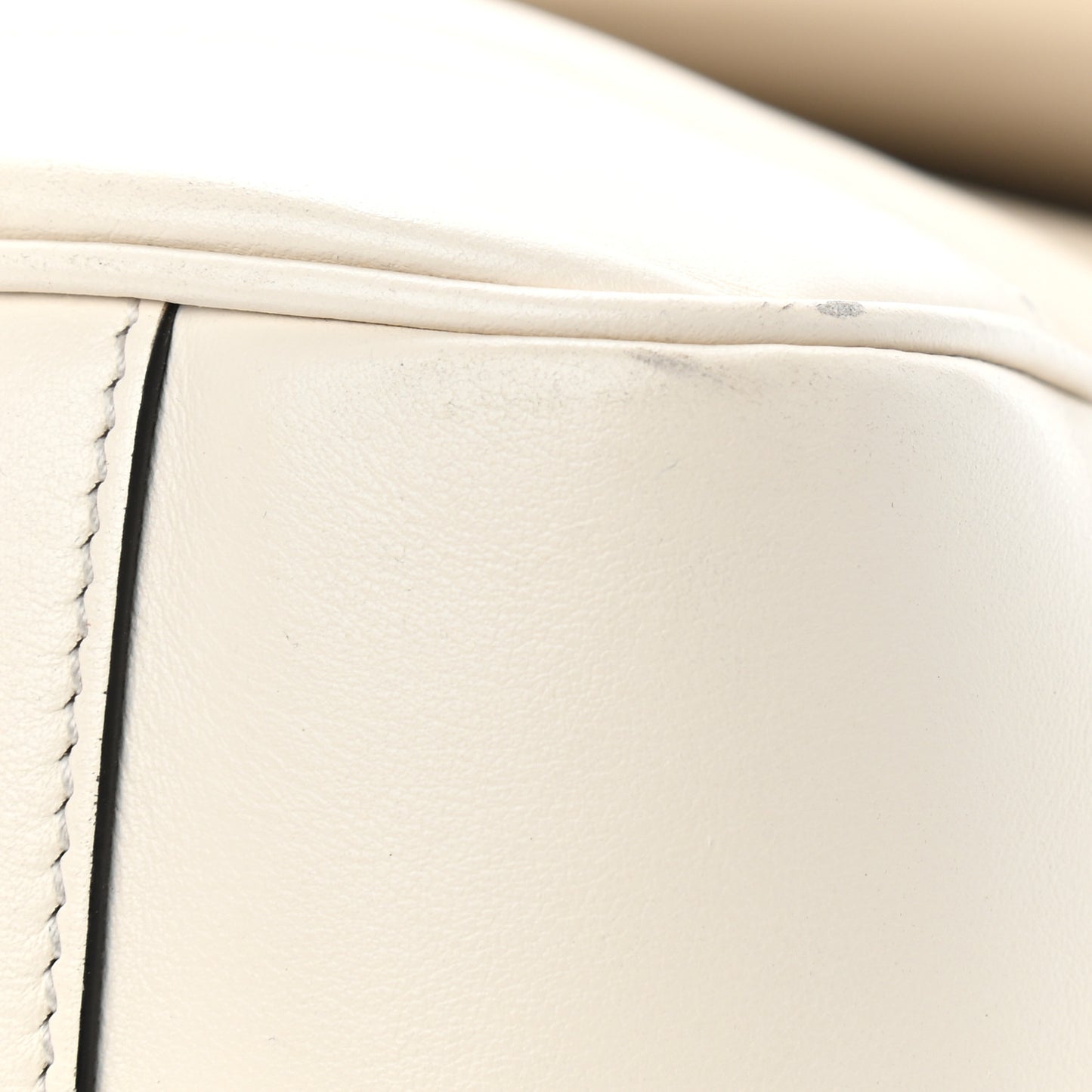 Calfskin Matelasse Large GG Marmont Shoulder Bag Mystic White