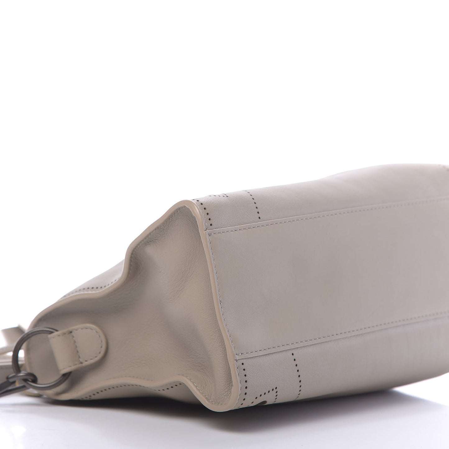 Veau Soyeux Perforated Blackout Hardware S City Gris Cendre