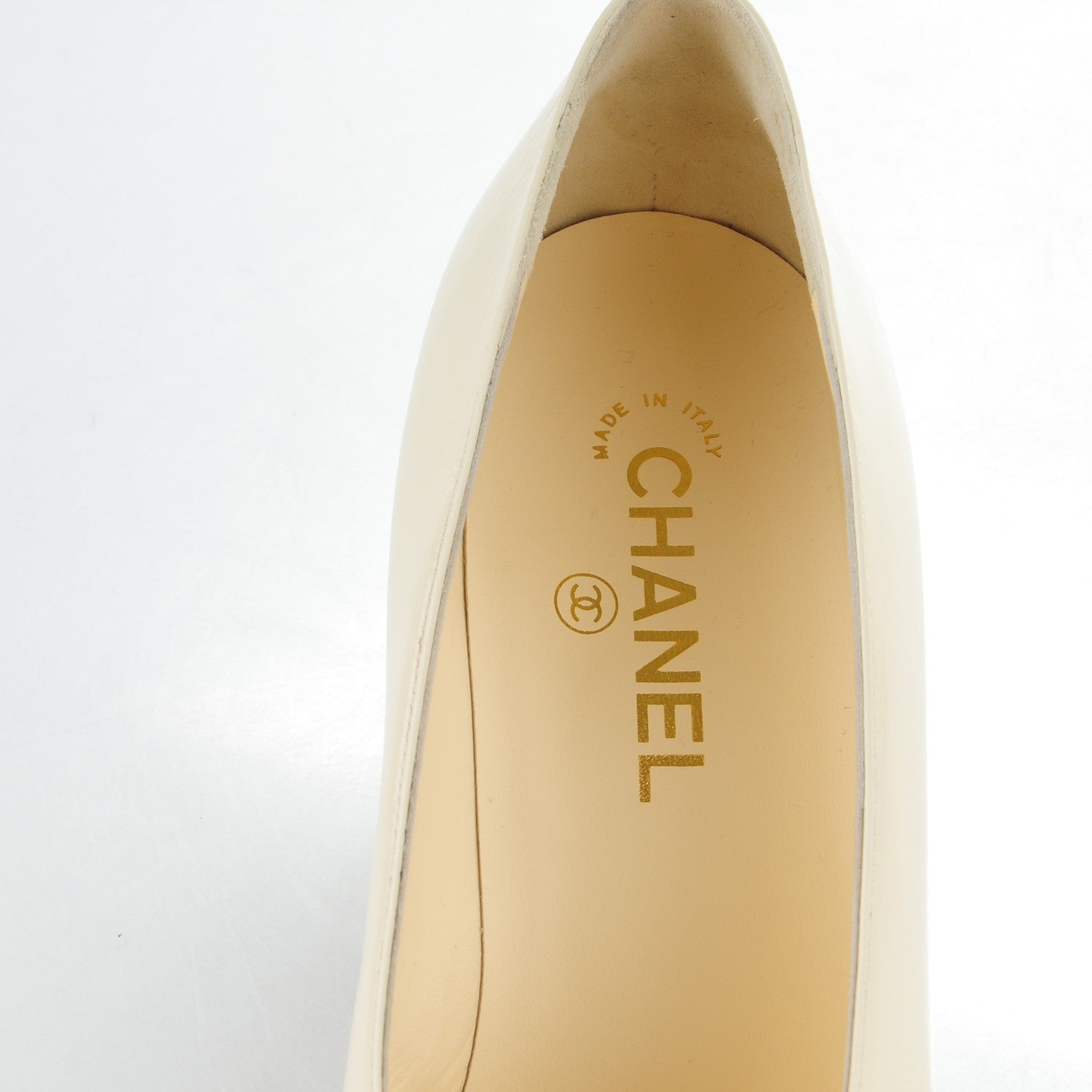 Chanel Patent Calfskin CC Cap Toe Low Heel Pumps 40 White Black 7 of 7
