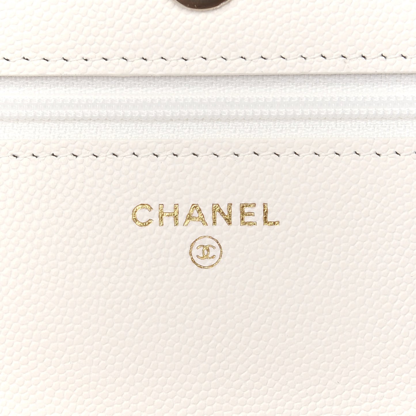 Caviar Quilted Wallet On Chain WOC White