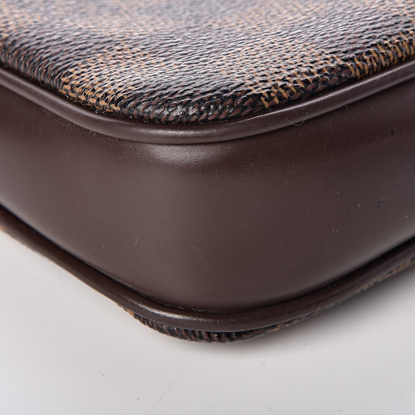 Damier Ebene Navona Pochette Accessories