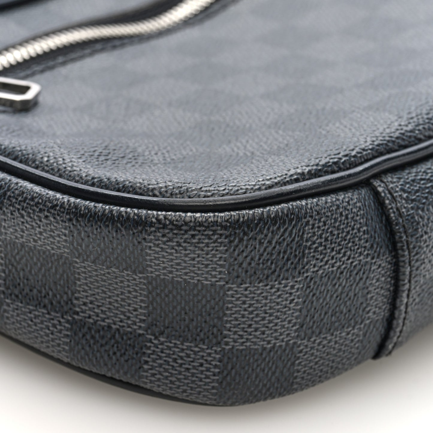 Damier Graphite Ambler