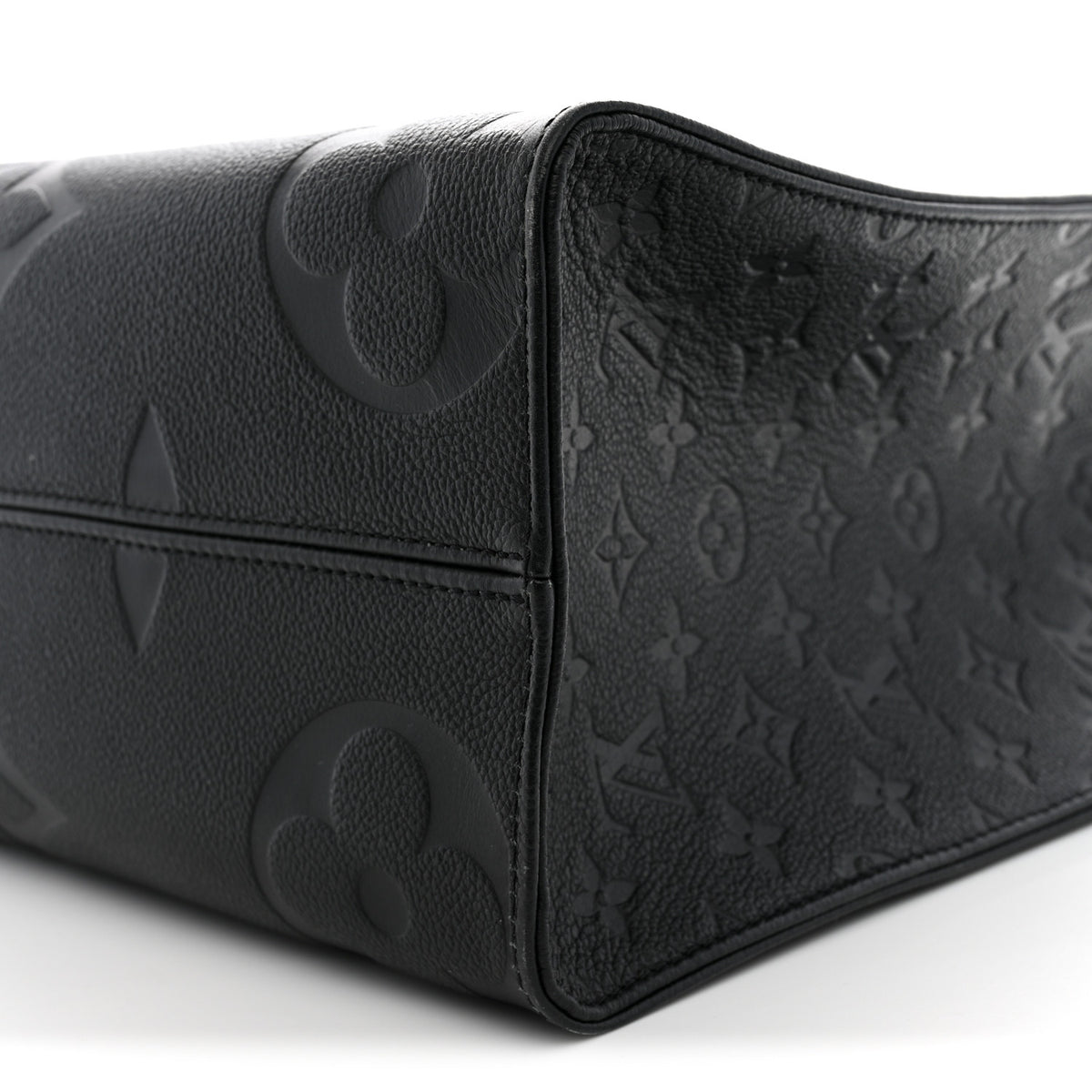 Louis Vuitton Empreinte Monogram Giant Onthego MM Black 9 of 11