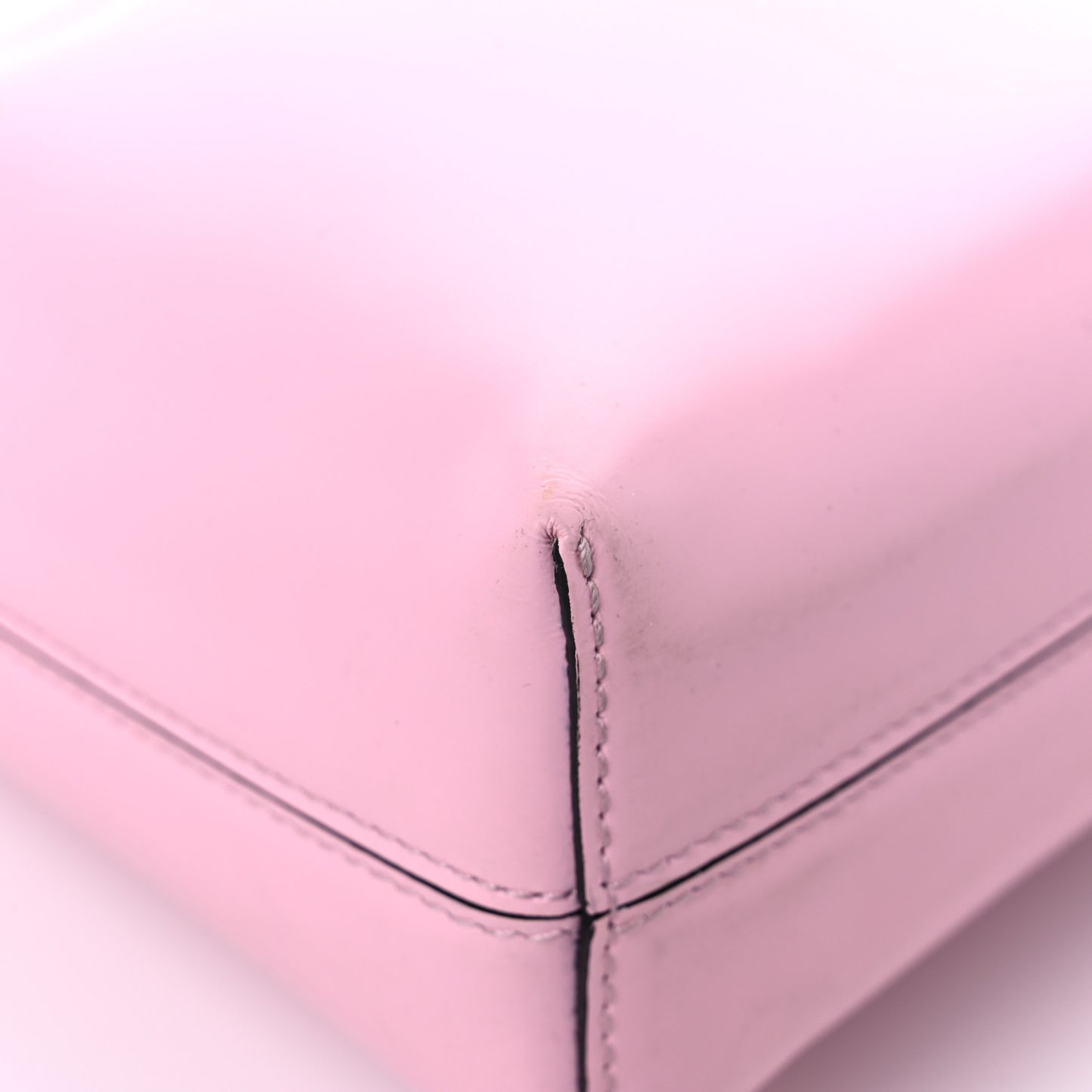 Calfskin Trifolio Shoulder Bag Cheerleader Pink