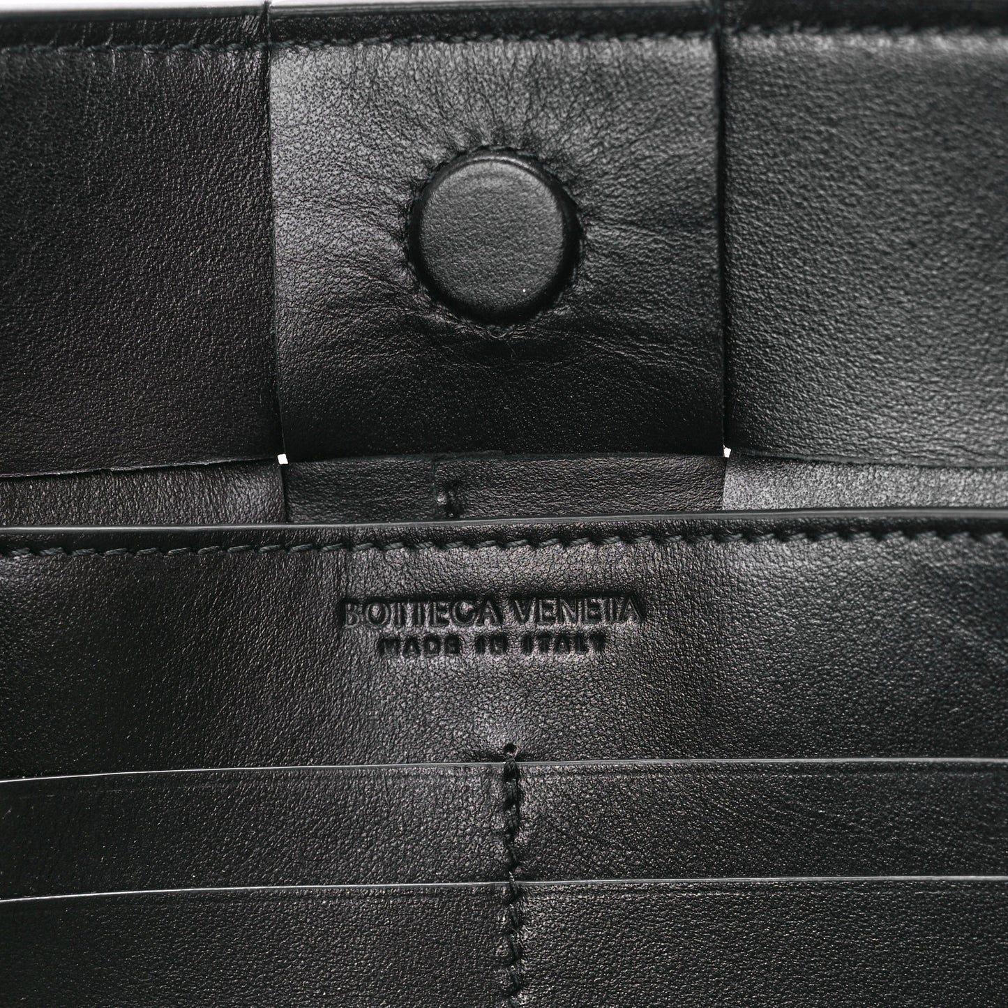 Calfskin Maxi Intrecciato Cassette Pouch On Strap Black