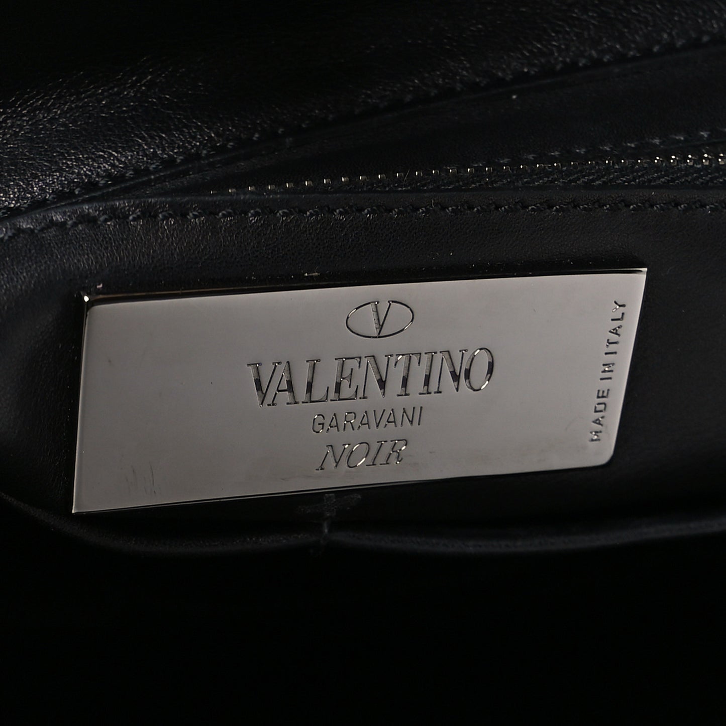 Vitello Medium Rockstud All Over Tote Black