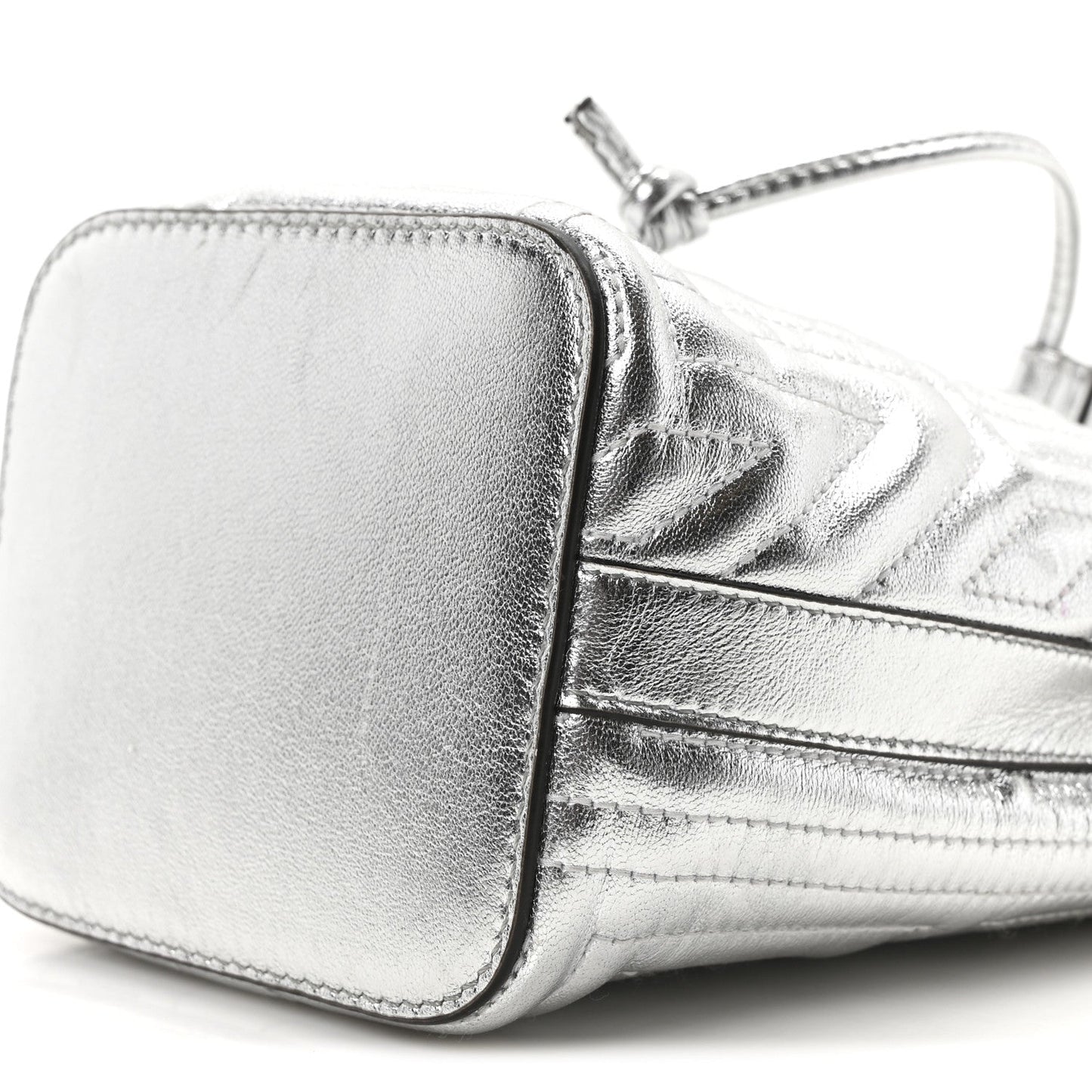 X MARC JACOBS Agnello Laminato Trapunta FF Mini Mon Tresor Bucket Bag Argento