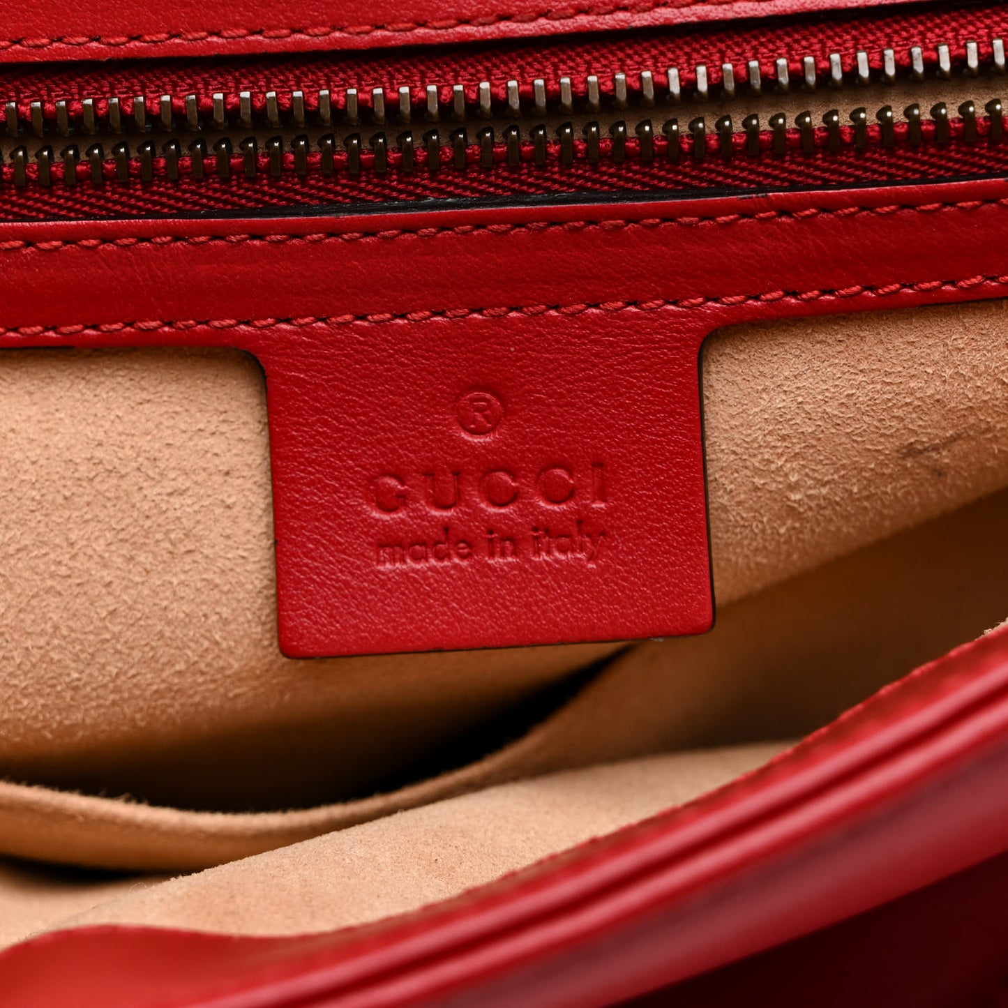 Calfskin Matelasse Small GG Marmont Top Handle Shoulder Bag Hibiscus Red