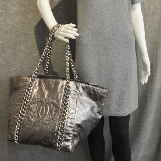 Leather XL Modern Chain Tote Metallic