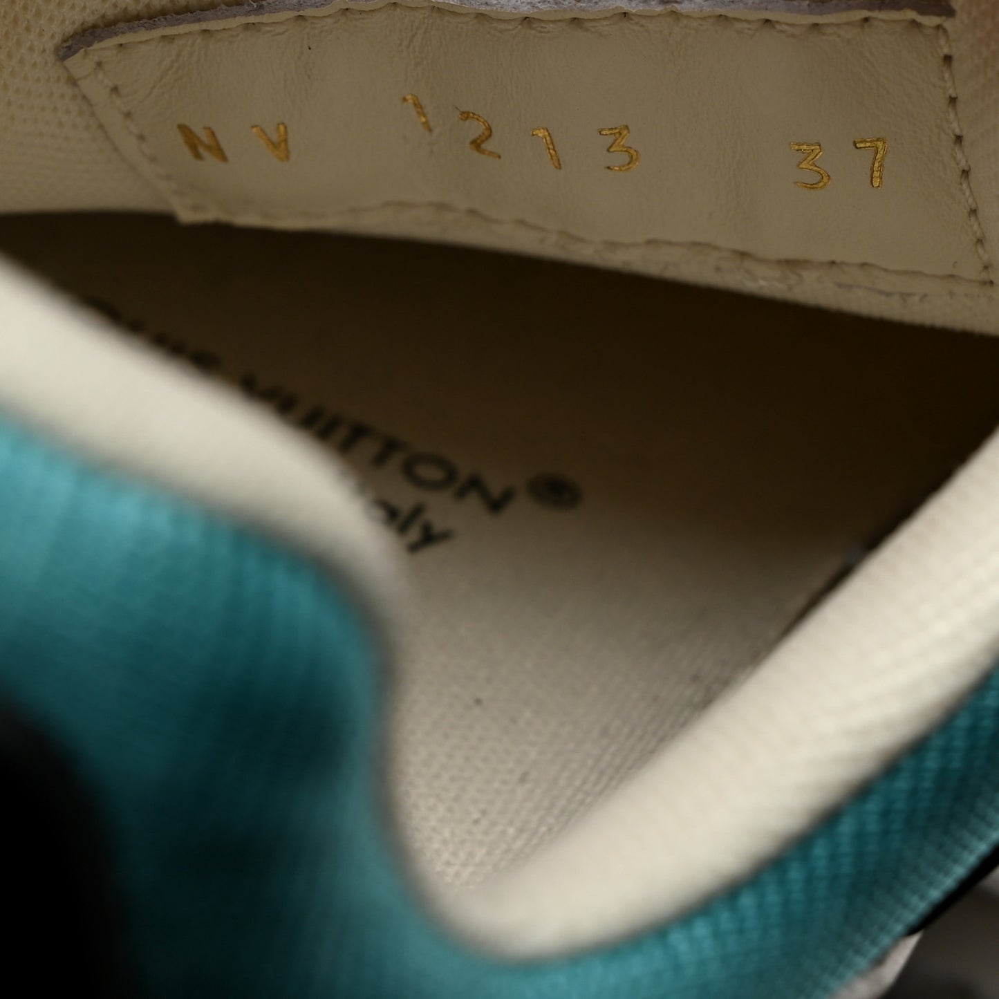 Calfskin Mens LV Trainer Sneaker 37