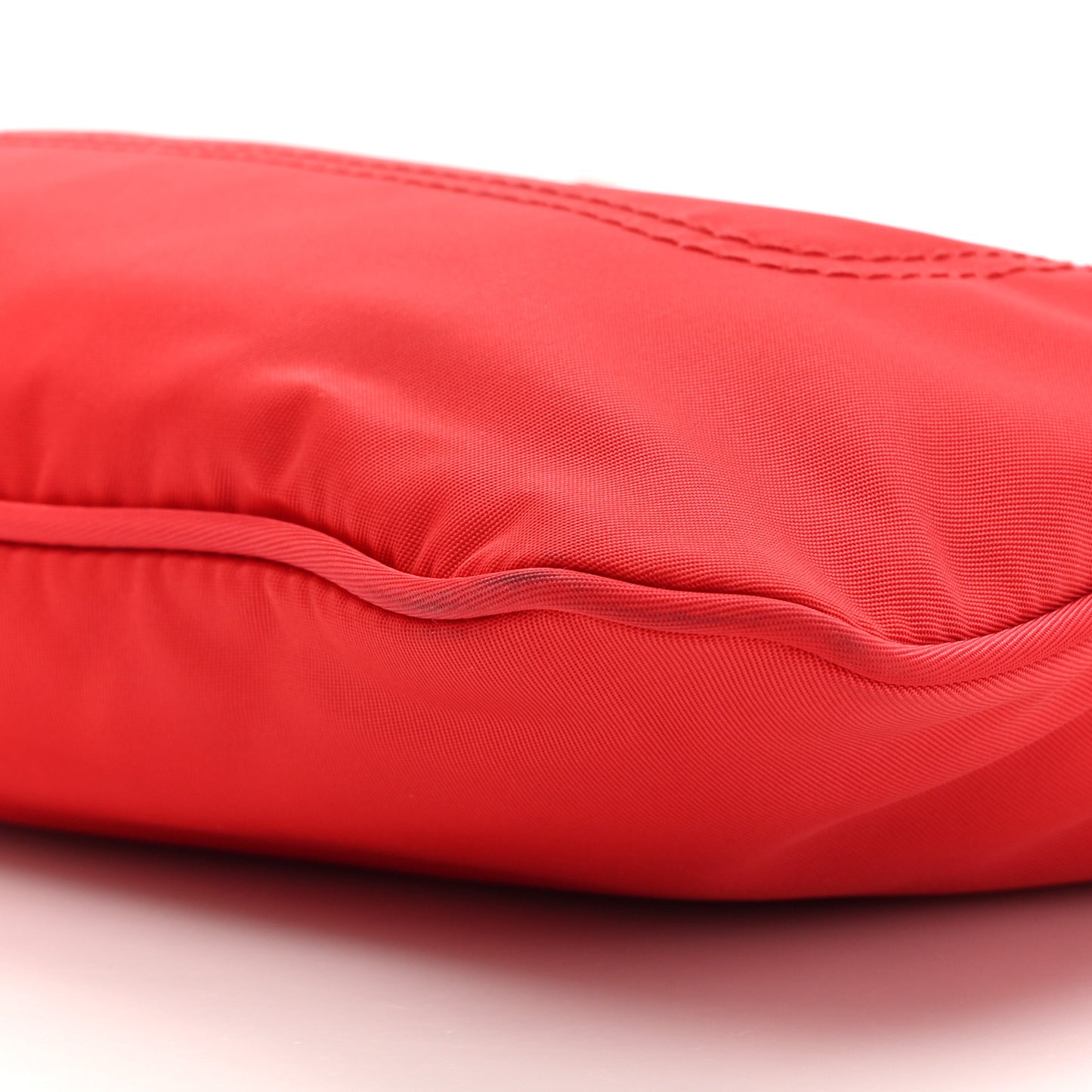 Tessuto Nylon Saffiano Flat Messenger Bag Rosso